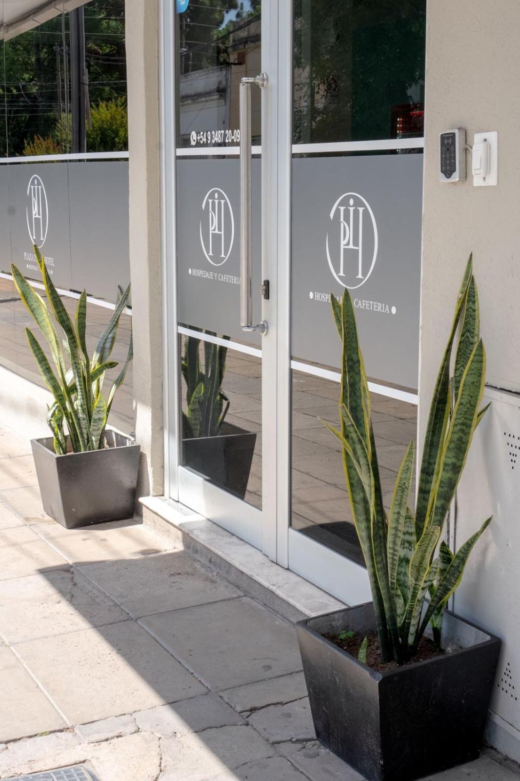 Hotel Plaza Italia Zárate Exterior foto